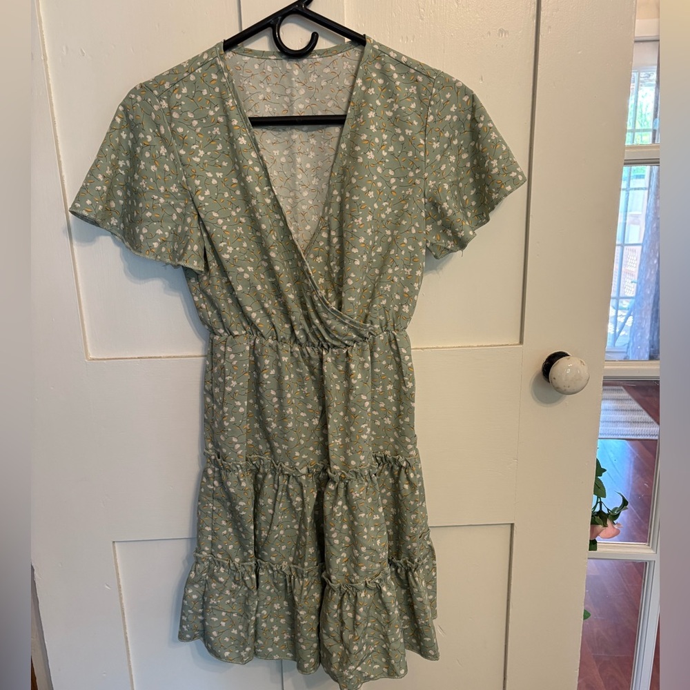 SHEIN Green Wrap Tiered Sundress